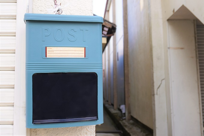 目印は青いポスト